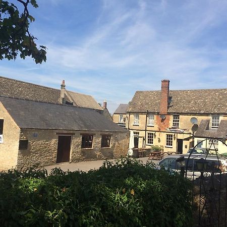 The Swan Hotel Eynsham Buitenkant foto