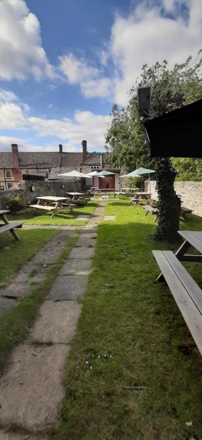The Swan Hotel Eynsham Buitenkant foto